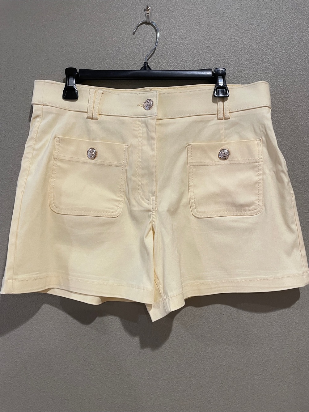 Jules & Leopold Butter Yellow Front-Pocket High Rise Shorts - Picture 2 of 13